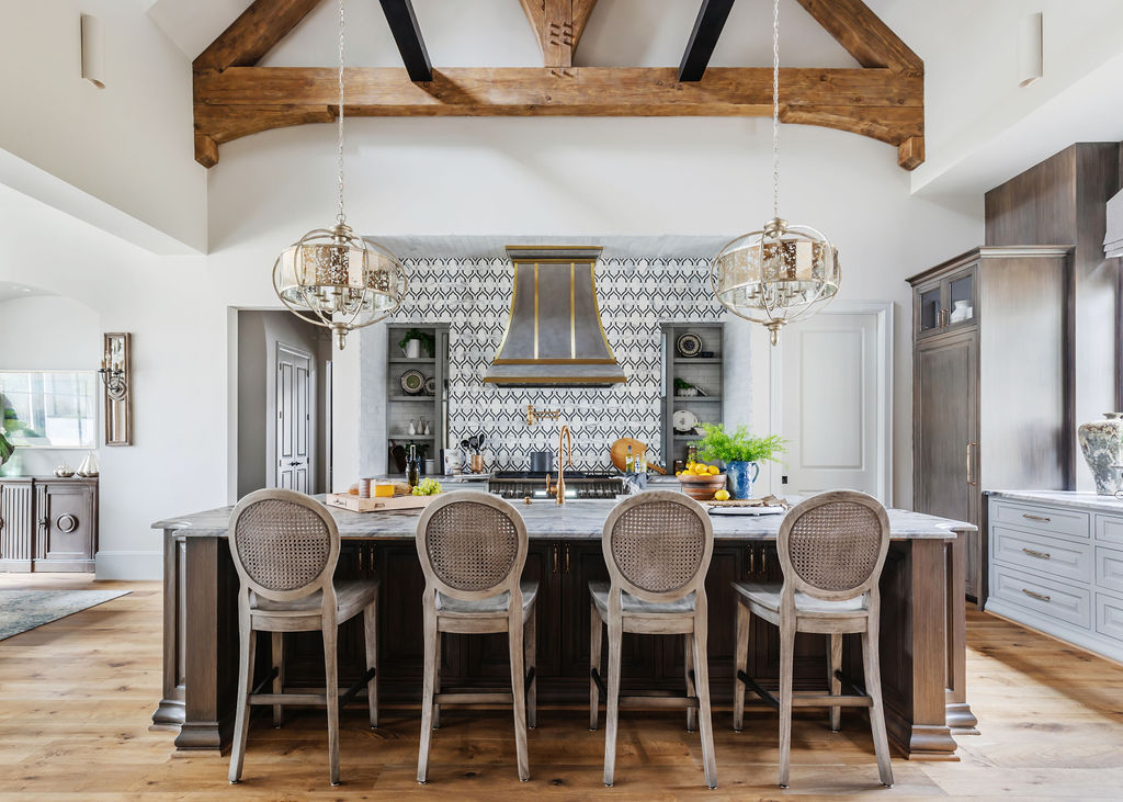 5 Tips For Hosting For The Holidays in Your Matt Powers Custom Home